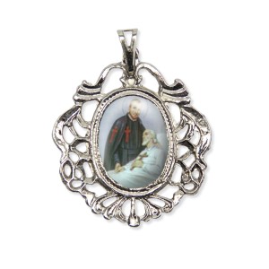 MD129419 - Medalha São Camilo de Lellis Camafeu Níquel - 5x4,2cm